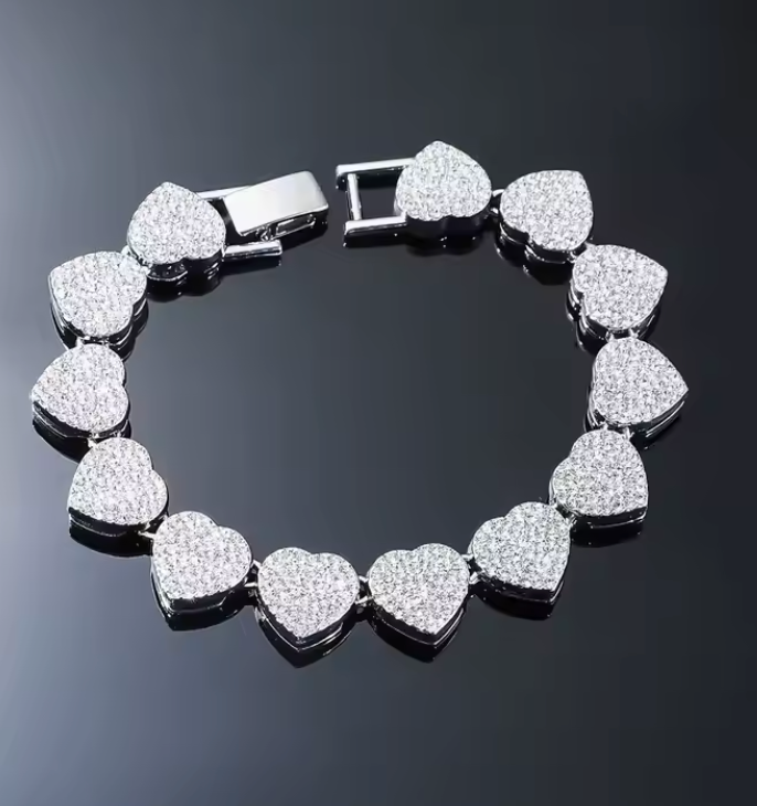 LUXIIVA® 3 PCS HOLLOW HEART NECKLACE AND BRACELET MATCHING SET(Ready to Ship)