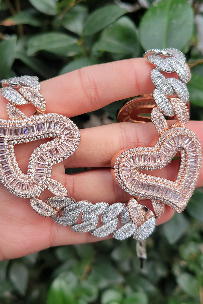 LUXIIVA® ZAZA TRIO HEARTS NECKLACE(Ready to Ship)
