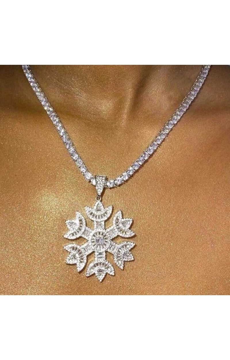 LUXIIVA® SNOWFLAKE NECKLACE (Ready to Ship)