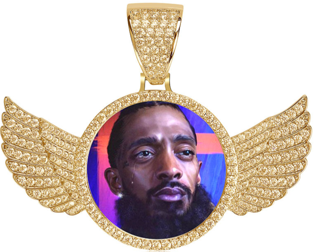 LUXIIVA® ANGEL WINGS CIRCLE CUSTOM PICTURE PENDANT