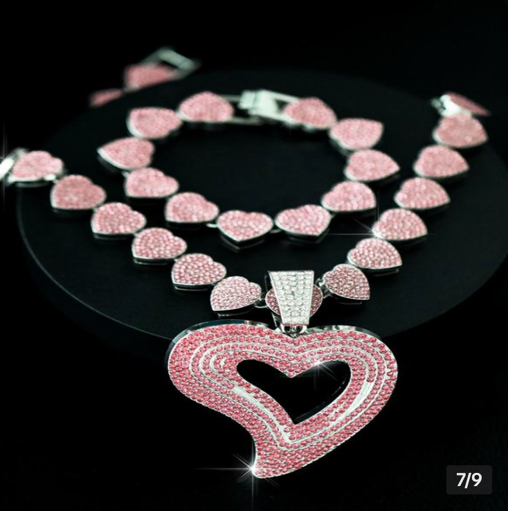 LUXIIVA® 3 PCS HOLLOW HEART NECKLACE AND BRACELET MATCHING SET(Ready to Ship)