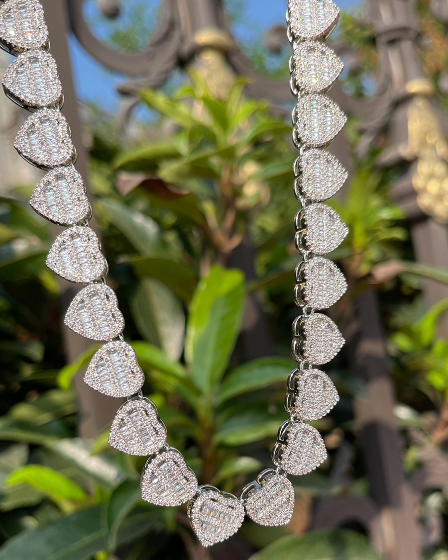 CRUSHED HEART NECKLACE (Ready to Ship)