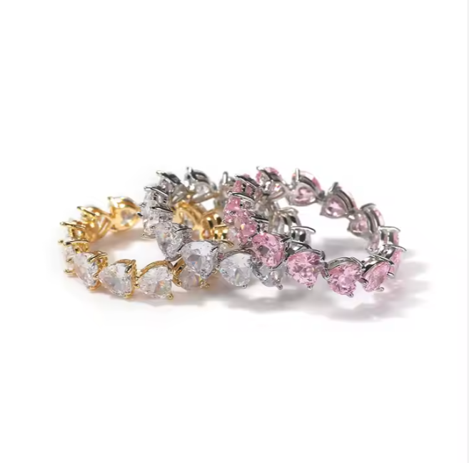 LUXIIVA® LINKED HEART RING(Ready to Ship)