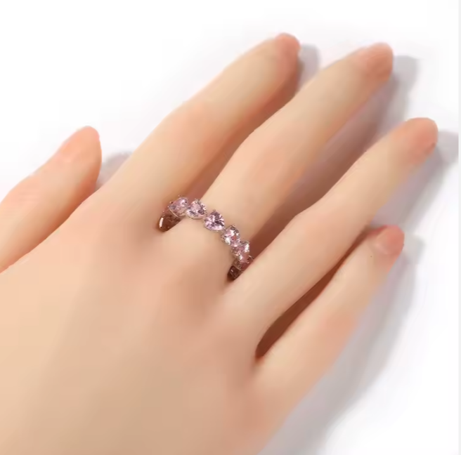 LUXIIVA® LINKED HEART RING(Ready to Ship)