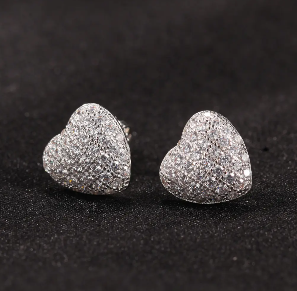 LUXIIVA® TINY CUTE AND BOLD HEART EARRING (Ready to Ship)