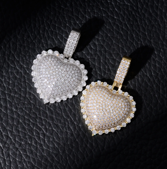LUXIIVA® LACED HEART NECKLACE(Ready to Ship)