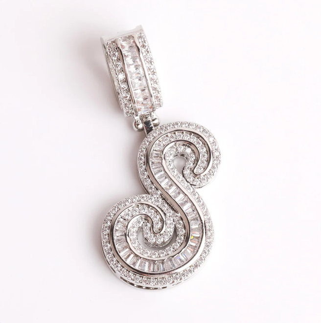 LUXIIVA® CURSIVE BAGUETTE INITIAL NECKLACE(Ready to Ship)