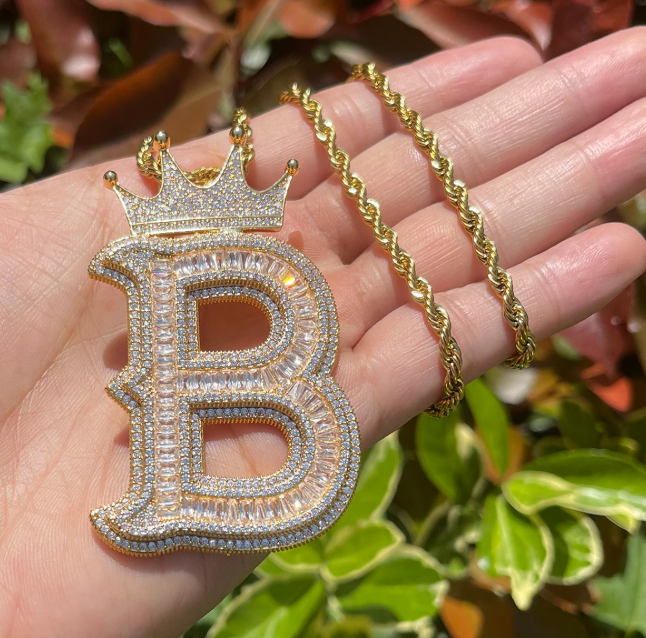 LUXIIVA® ICED OUT CROWN PENDANT(Ready to Ship)