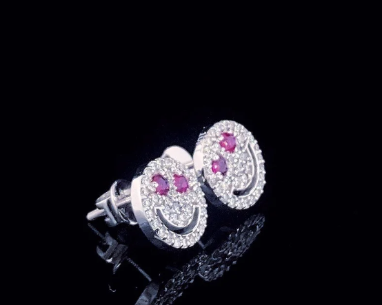 LUXIIVA® SMILEY FACE MOISSANITE STUD EARRINGS(Ready to Ship)