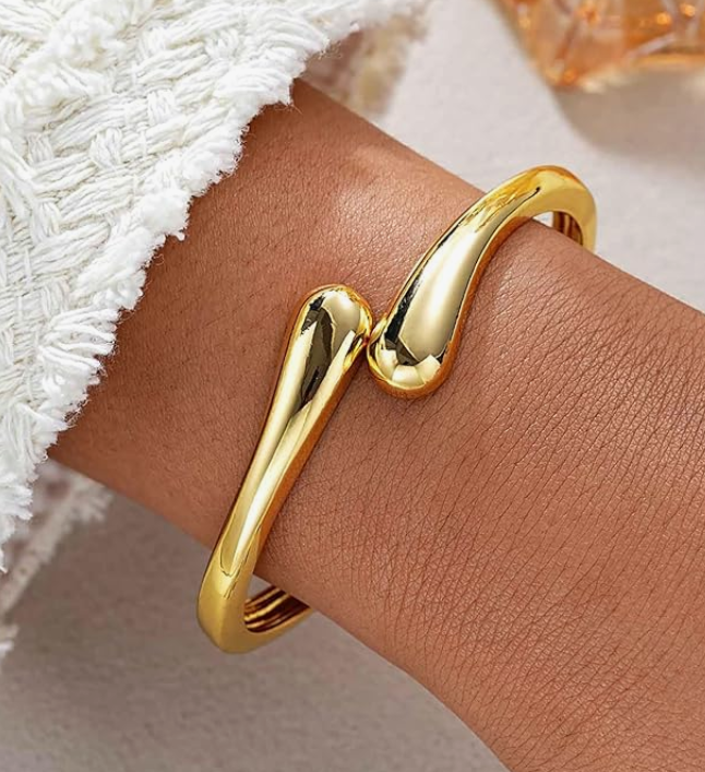 LUXIIVA® GOLD CHUNKY CUFF BRACELET (Ready to Ship)