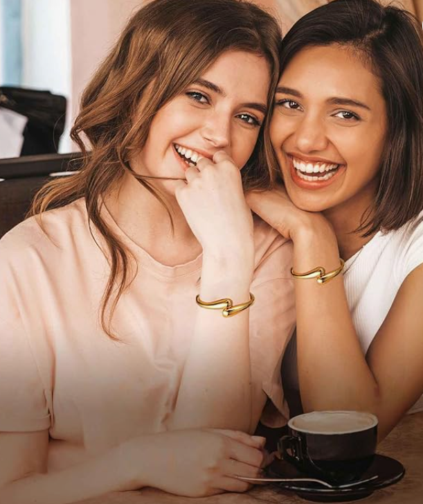 LUXIIVA® GOLD CHUNKY CUFF BRACELET (Ready to Ship)