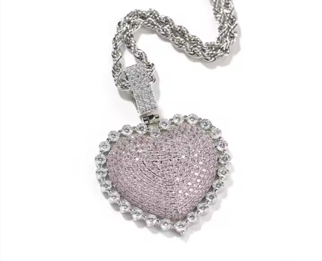 LUXIIVA® LACED HEART NECKLACE(Ready to Ship)