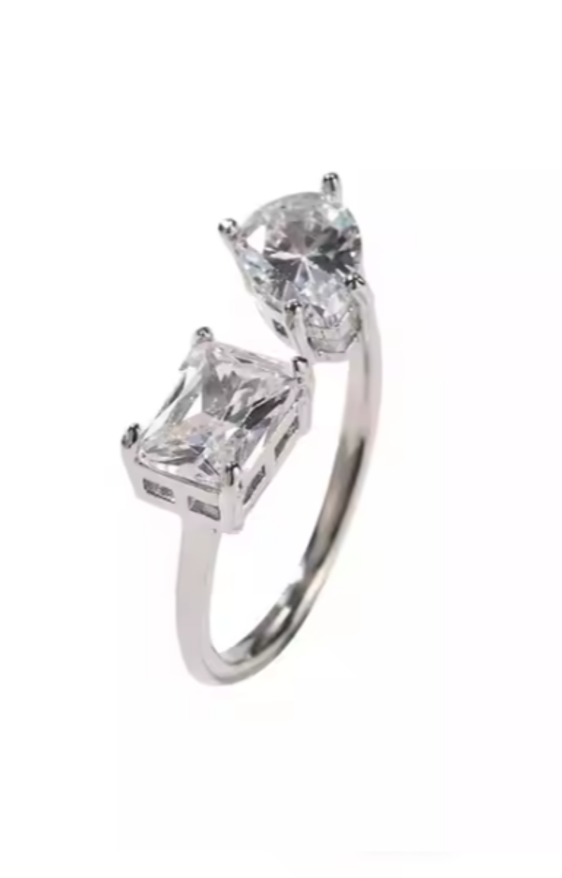 LUXIIVA Raven Two - Stone Adjustable Ring - lifestyle shot showing how to wear