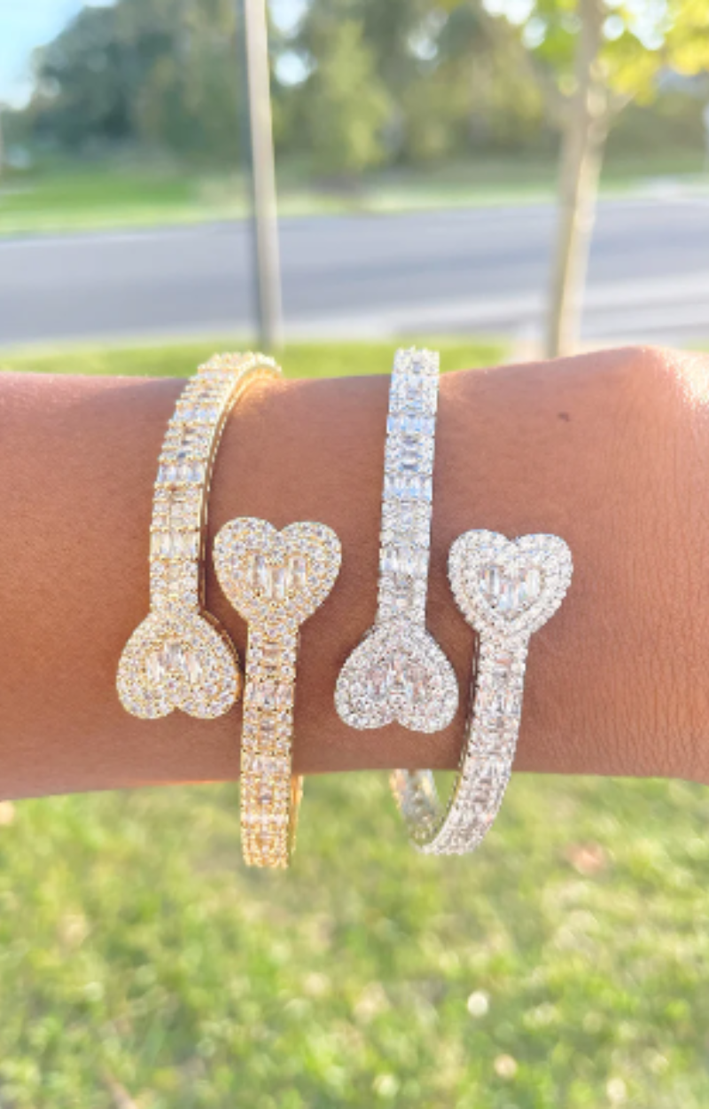 LUXIIVA® OPEN HEART CZ BRACELET (Ready to Ship)