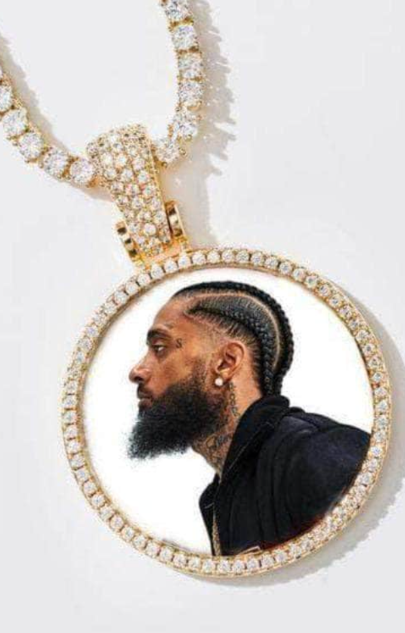 LUXIIVA® CLASSIC CIRCLE CUSTOM PICTURE PENDANT