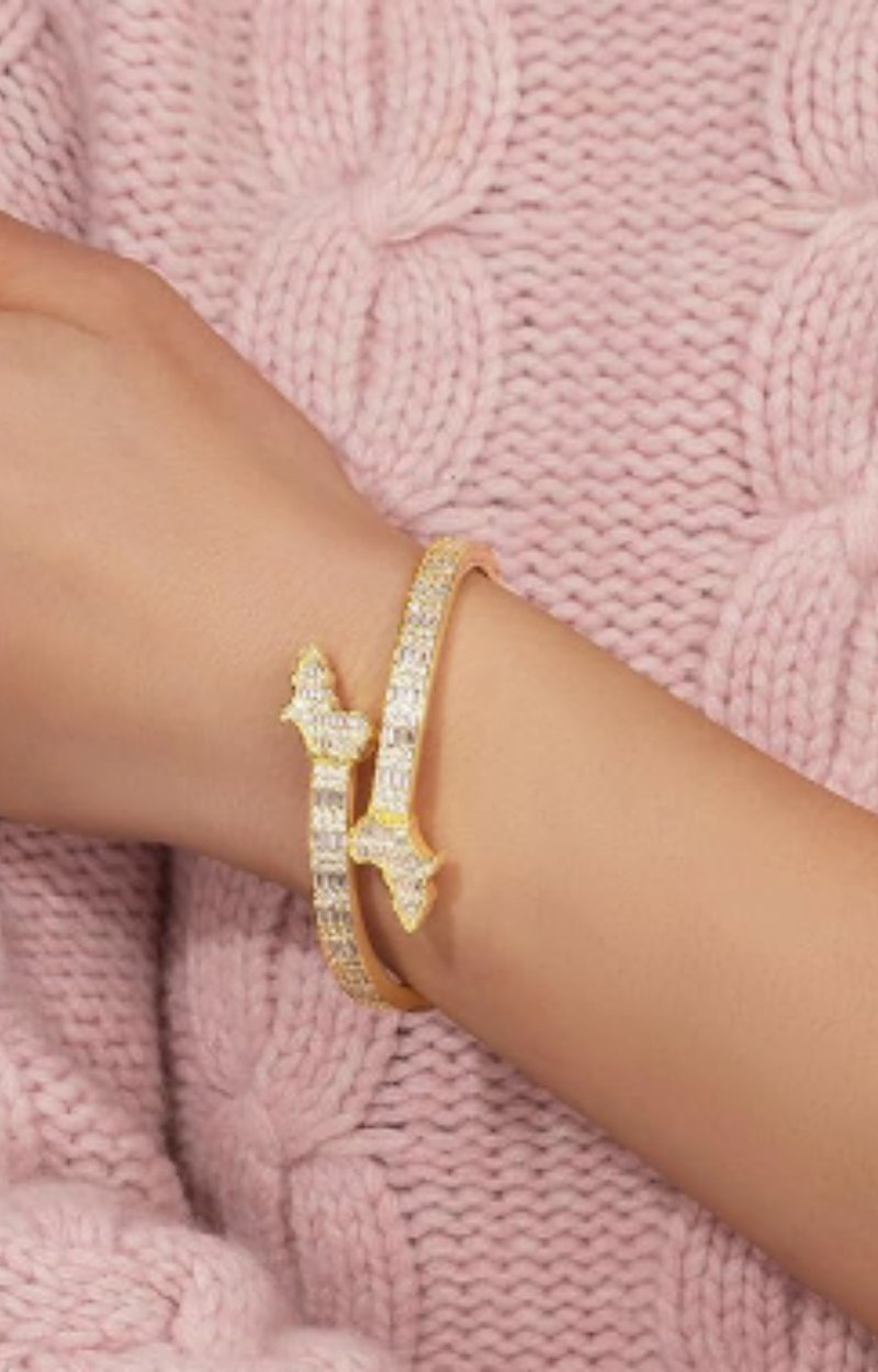 LUXIIVA Africa Map Bangle - size comparison and dimensions