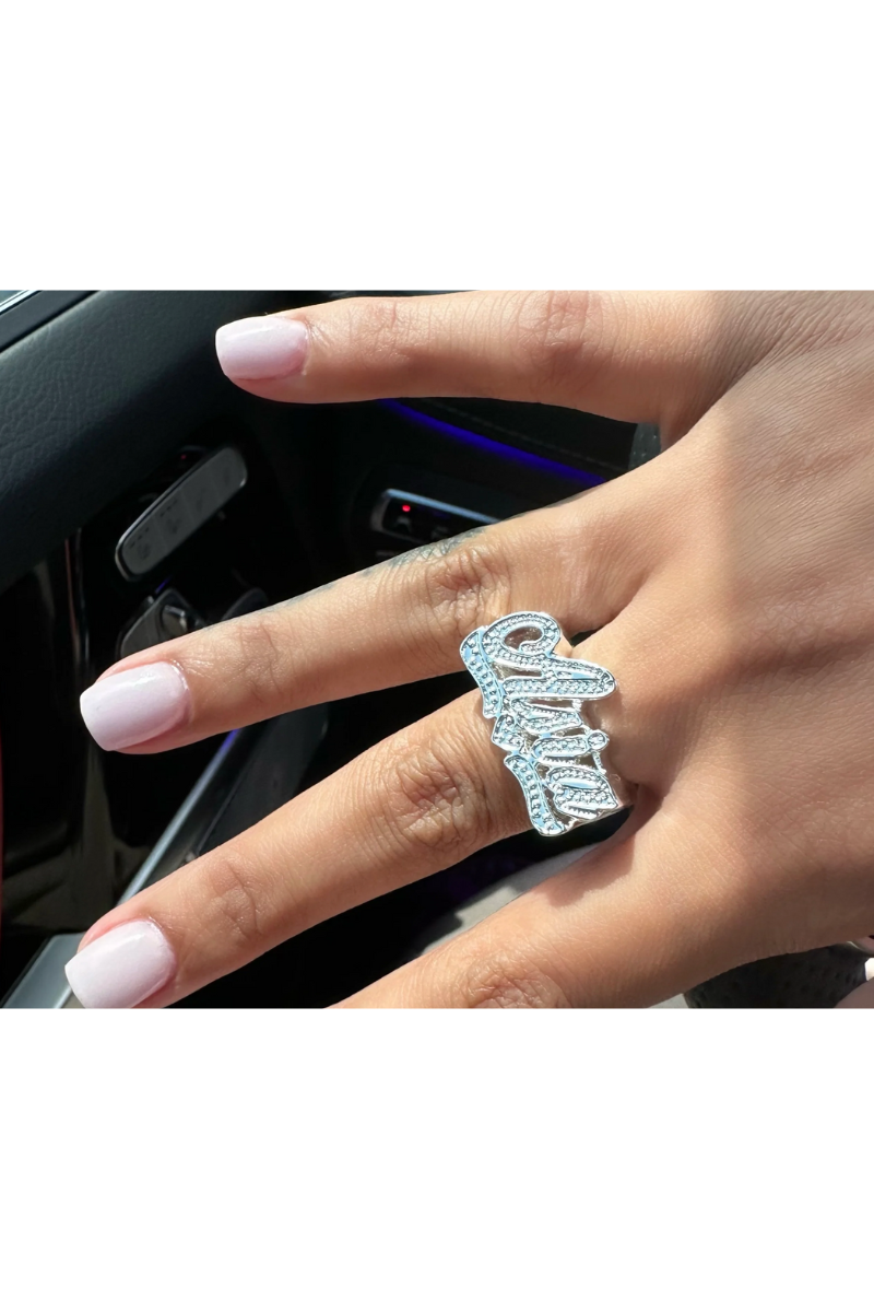 LUXIIVA® MARY CUSTOM NAME RING
