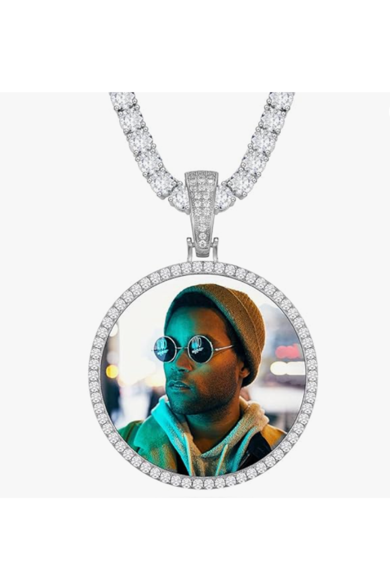 LUXIIVA® CLASSIC CIRCLE CUSTOM PICTURE PENDANT