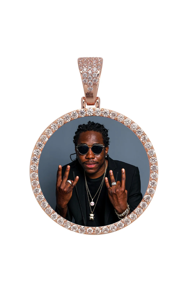 LUXIIVA® CLASSIC CIRCLE CUSTOM PICTURE PENDANT