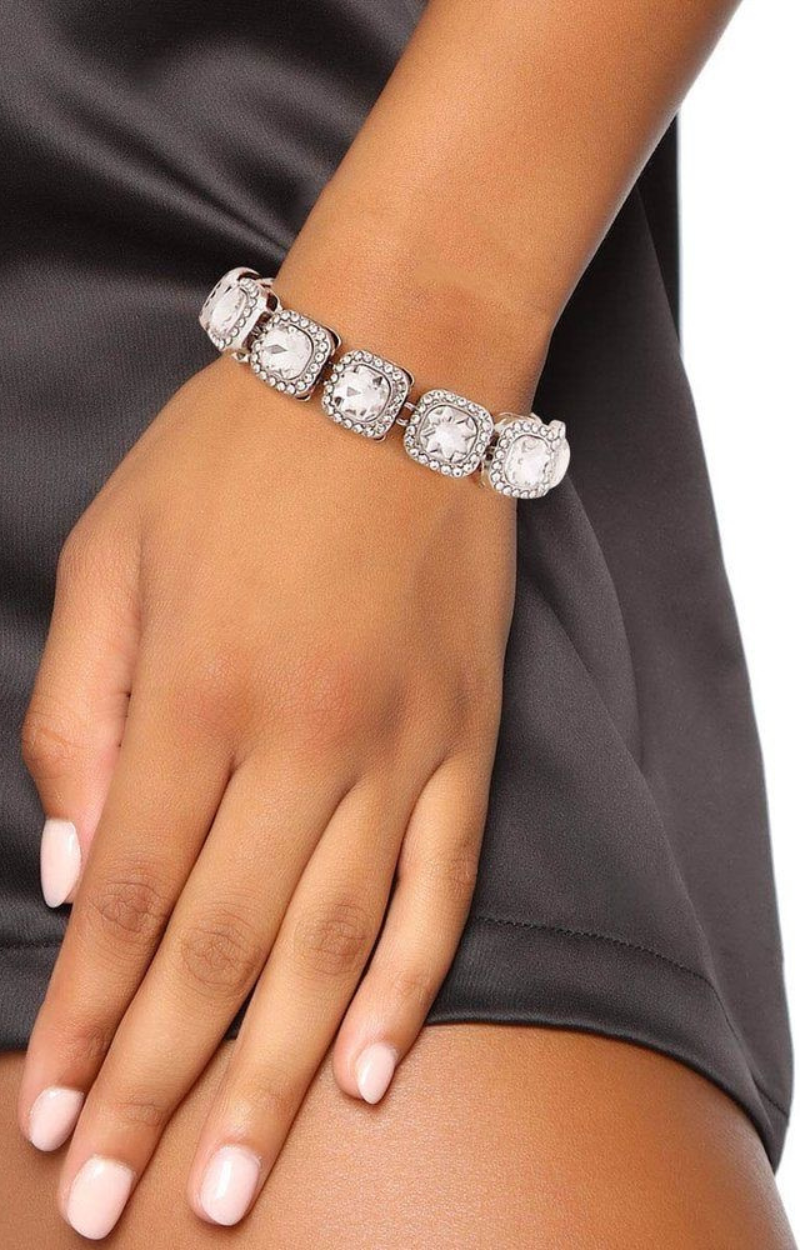 3 PCS ELLA NECKLACE & BRACELET SET (Ready to Ship)