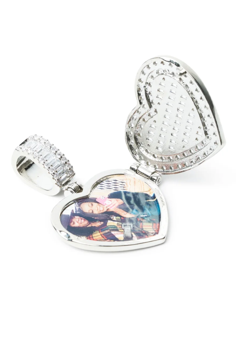 LUXIIVA® LOCKET HEART CUSTOM PICTURE PENDANT
