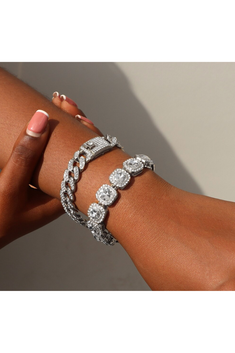 LUXIIVA® 4 PCS MEGAN BRACELET STACK (Ready to Ship)-$6.25/Count