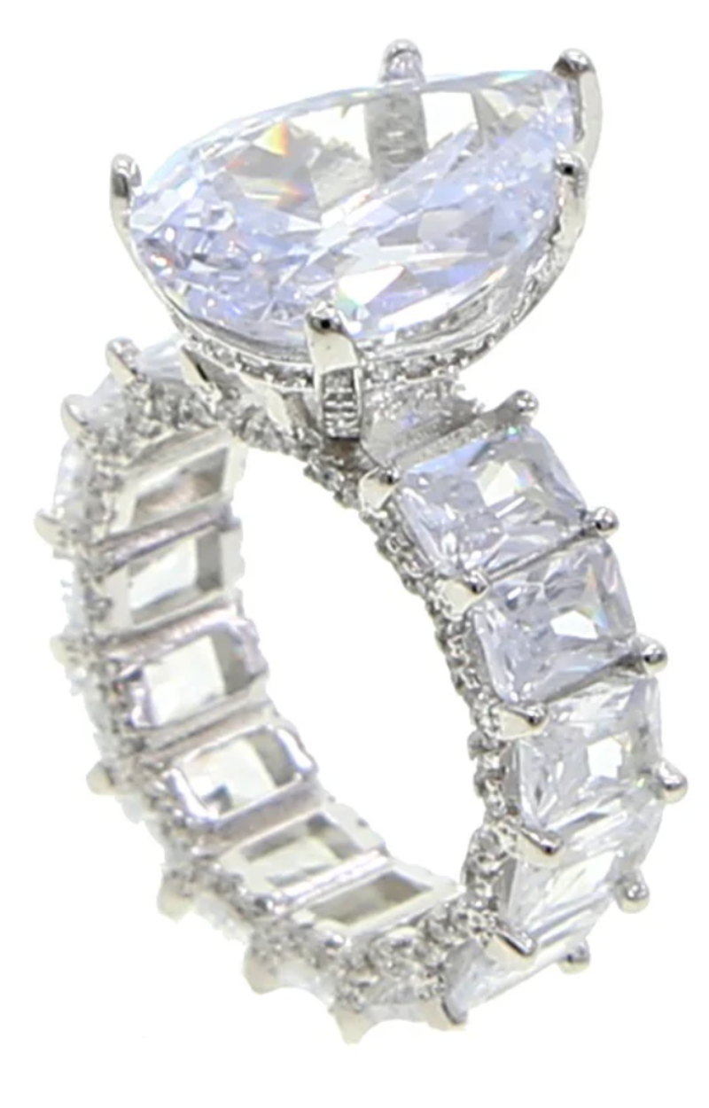 REMY BIG ICE RING (Ready to Ship)
