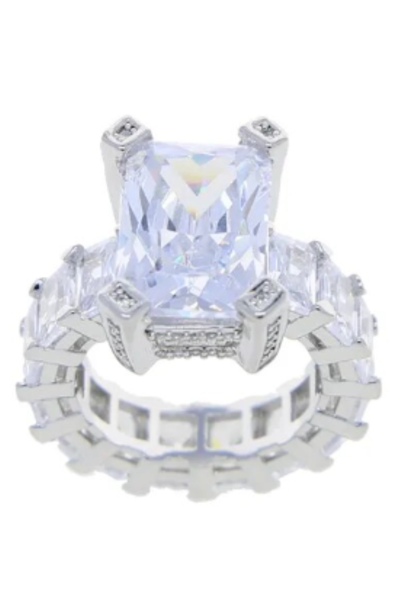 LUXIIVA® NAYA DIAMOND RING(Ready to Ship)