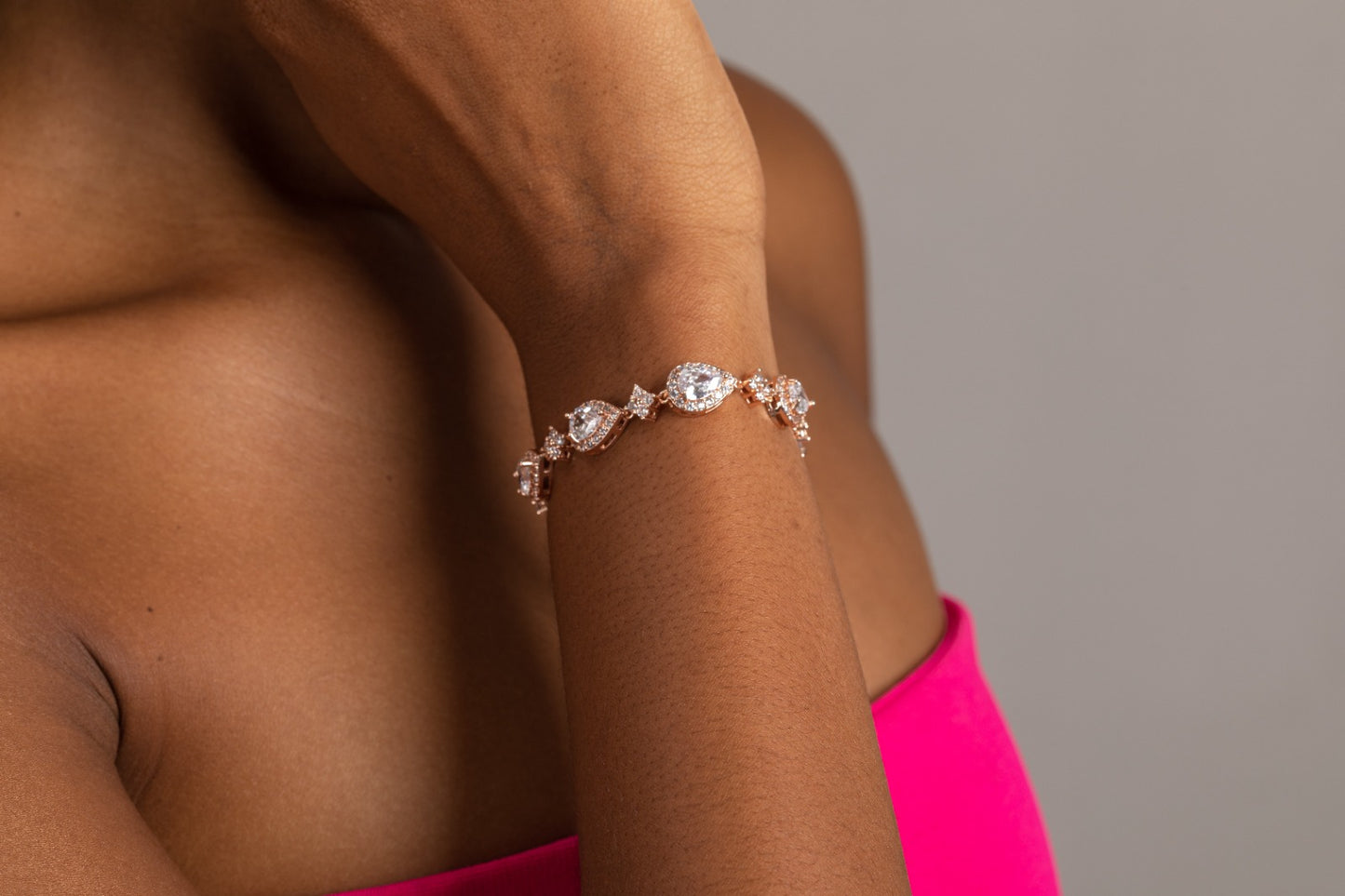 LUXIIVA® GLAMOUR HALO TEARDROP CZ BRACELET (Ready to Ship)