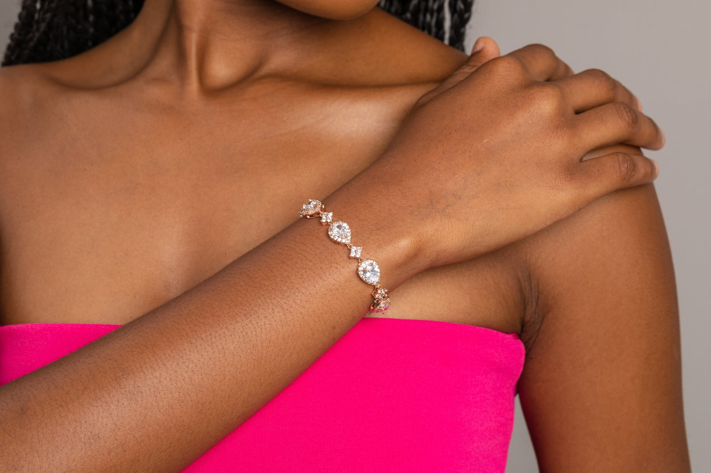 LUXIIVA® GLAMOUR HALO TEARDROP CZ BRACELET (Ready to Ship)