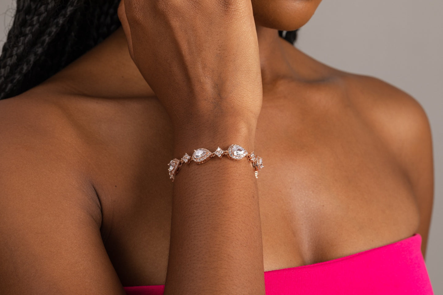 LUXIIVA® GLAMOUR HALO TEARDROP CZ BRACELET (Ready to Ship)
