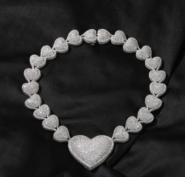 LUXIIVA® BOLD HEART CHAIN(Ready to Ship)