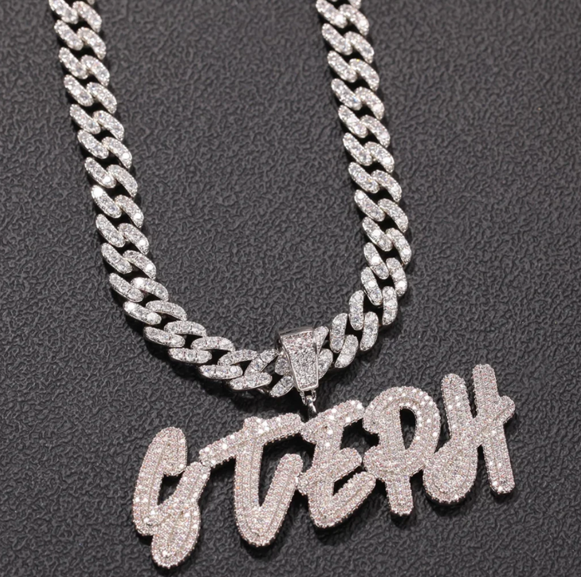 DELUX CURSIVE CUSTOM NAME NECKLACE