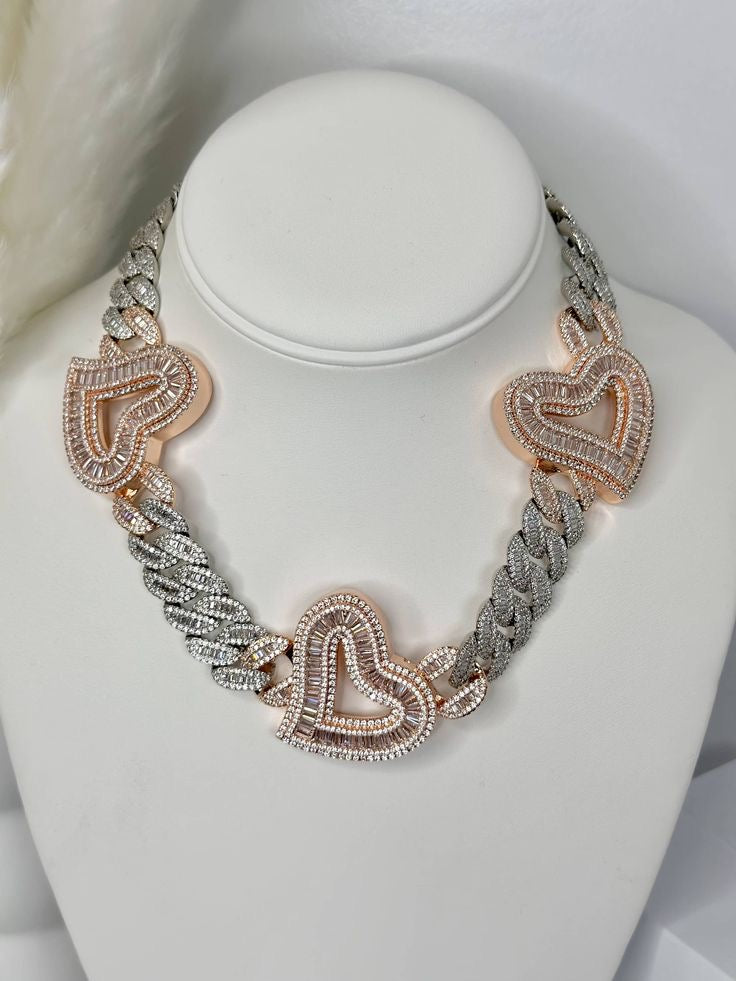 LUXIIVA® ZAZA TRIO  HEARTS NECKLACE(Ready to Ship)