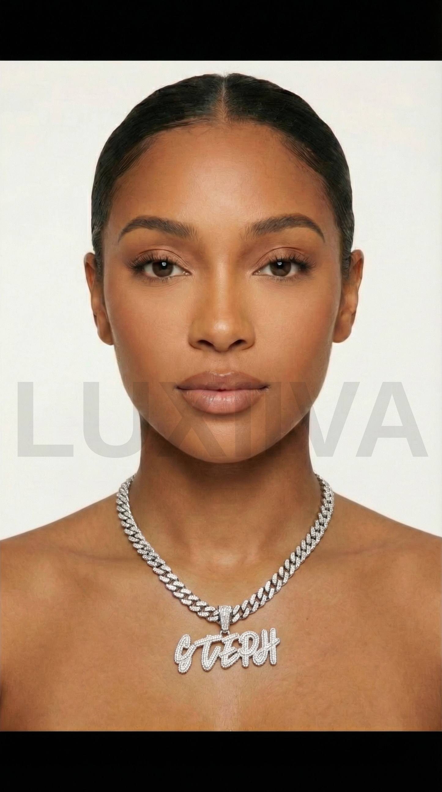 LUXIIVA® DELUX CURSIVE CUSTOM NAME NECKLACE