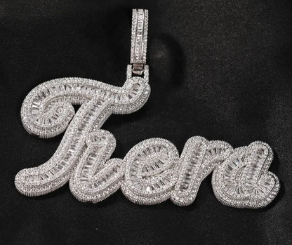 KELLY DIAMOND NAME NECKLACE