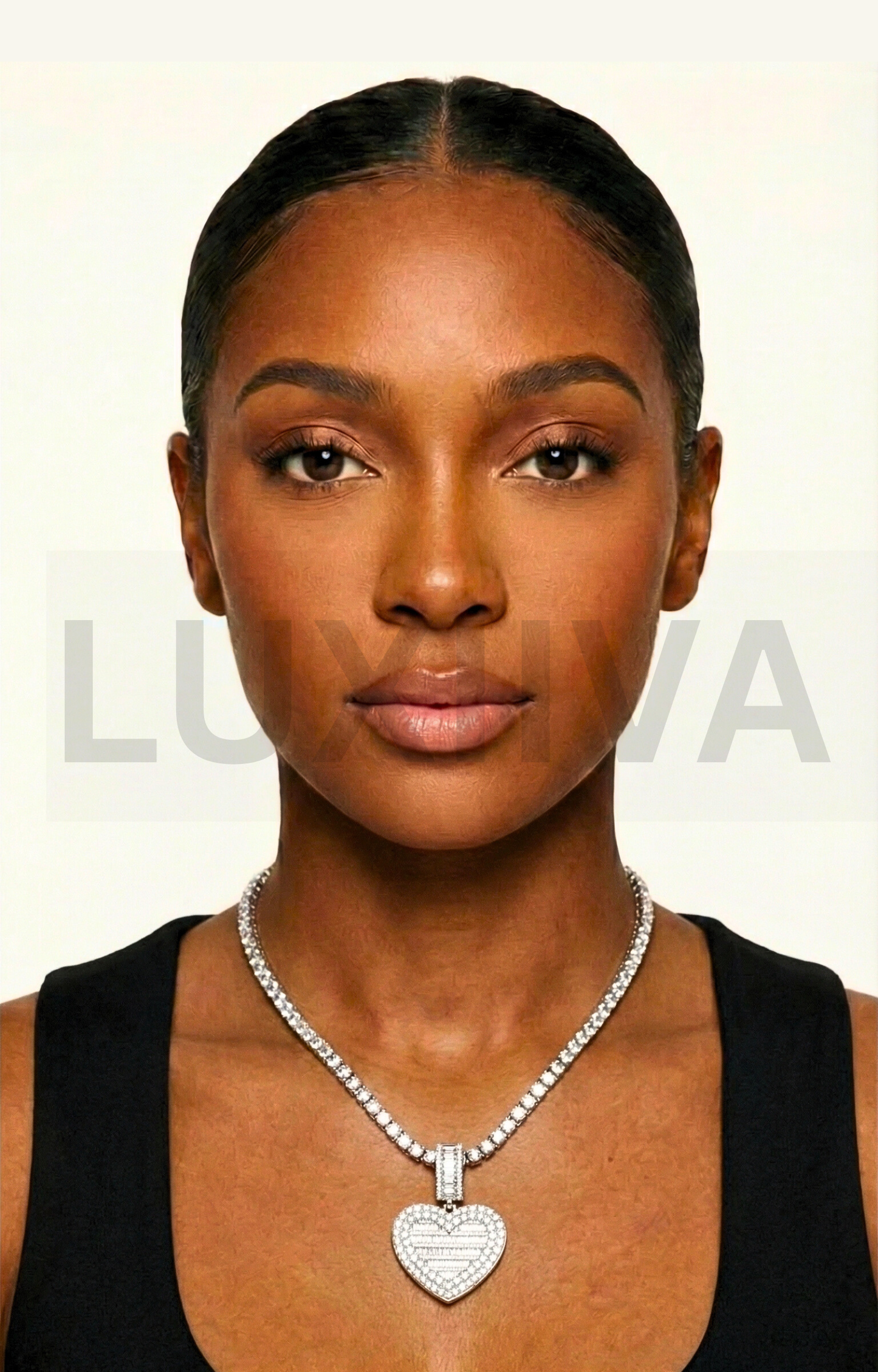 LUXIIVA® LOCKET HEART CUSTOM PICTURE PENDANT