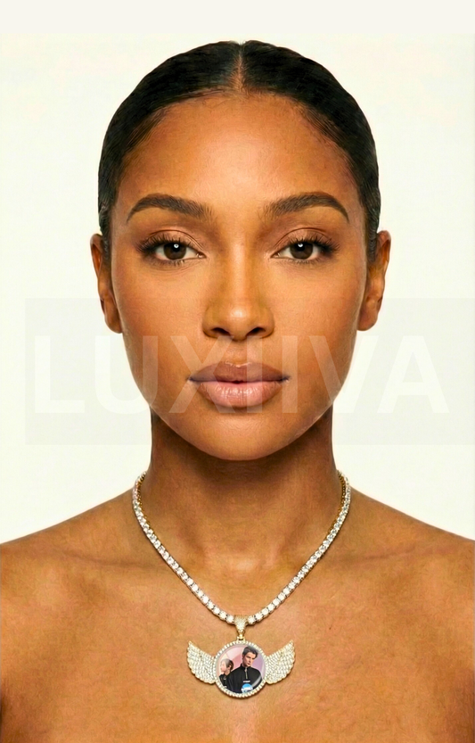 LUXIIVA® ANGEL WINGS  CIRCLE CUSTOM PICTURE PENDANT