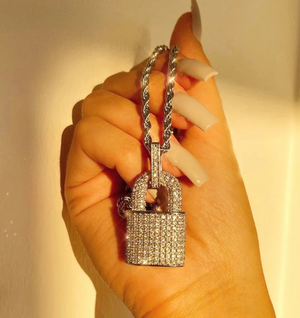 ICED OUT LOCK NECKLACE(Ready to Ship)