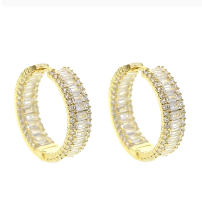 CZ HOOP HUGGIE  EARRING(Ready to Ship)