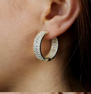 CZ HOOP HUGGIE  EARRING(Ready to Ship)