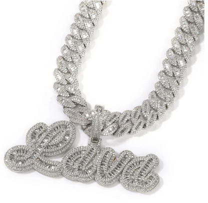 KELLY DIAMOND NAME NECKLACE