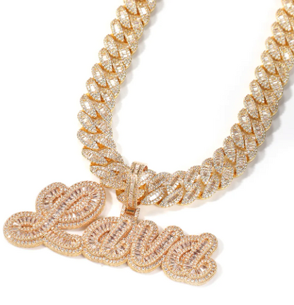 KELLY DIAMOND NAME NECKLACE