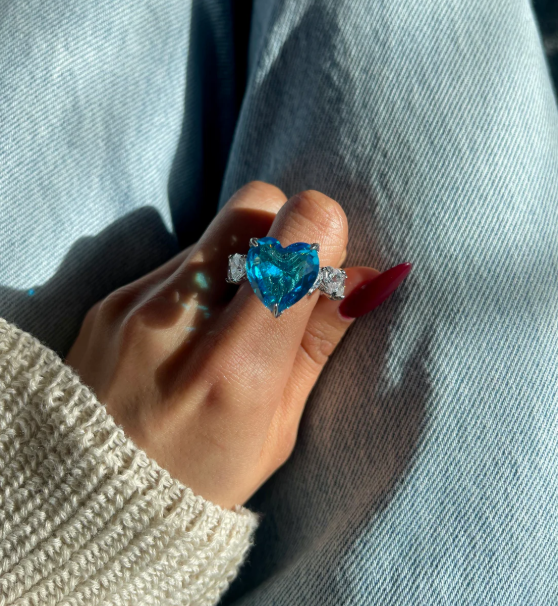LUXIIVA® OCEAN HEART SPARKLE RING
