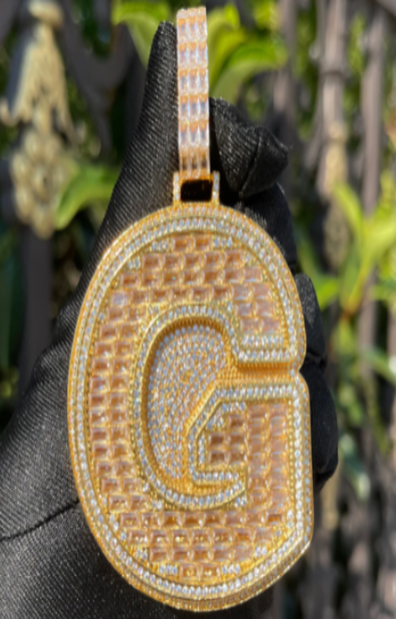 LUXIIVA® A~Z SINGLE BAGUETTE INITIAL NECKLACE(Ready to Ship)