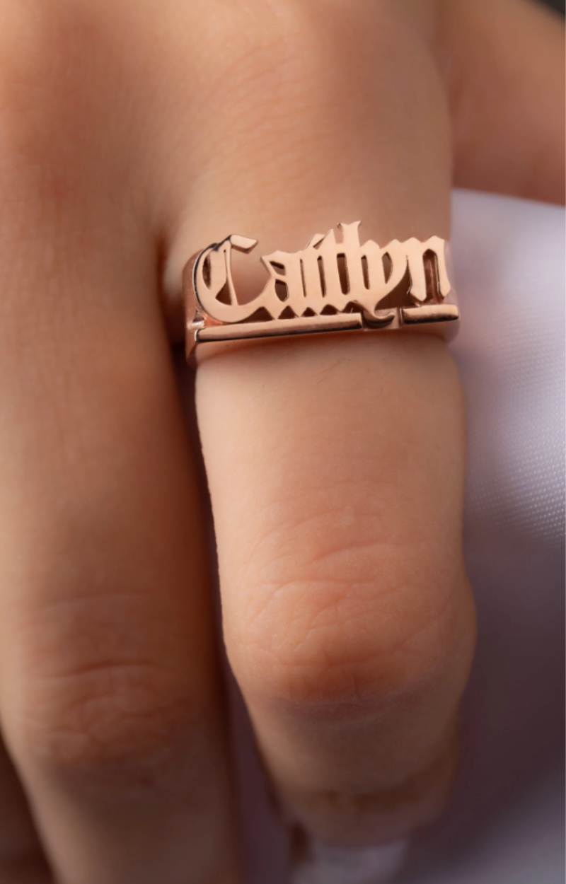 VINTAGE SCRIPT NAME RING