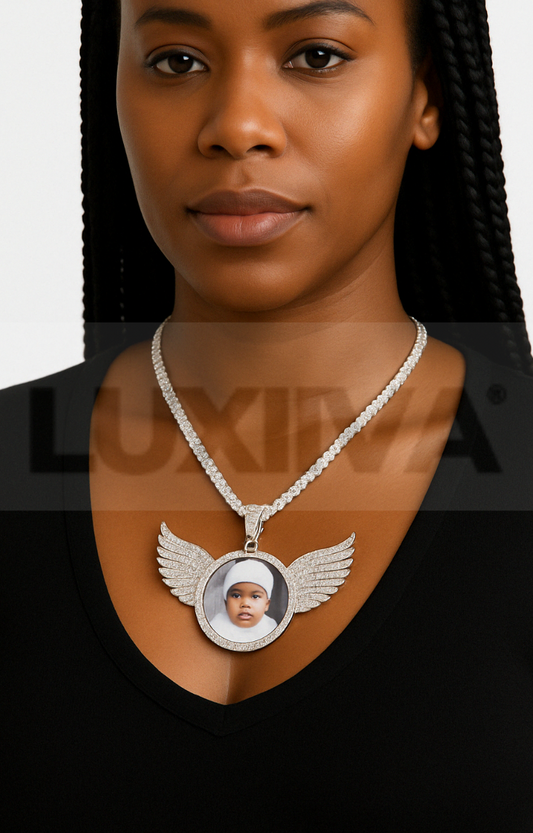LUXIIVA® ANGEL WINGS  CIRCLE CUSTOM PICTURE PENDANT