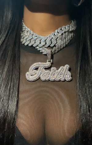 KELLY DIAMOND NECKLACE