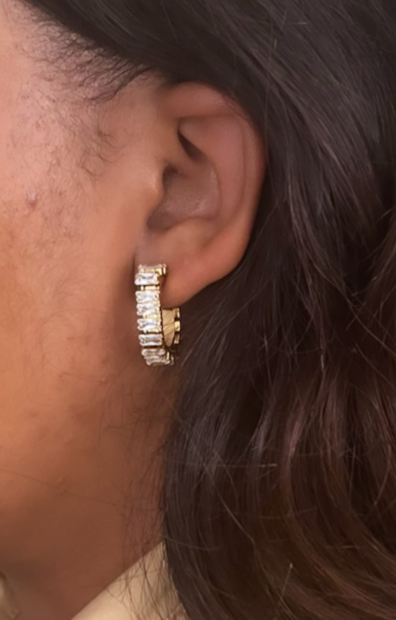 LUXIIVA® ROBYN OVAL DROP EARRINGS (Ready to Ship)