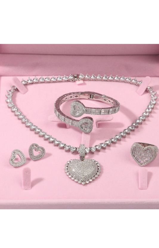 NANCY ICED  OUT HEART JEWELRY SET (Ready to Ship)